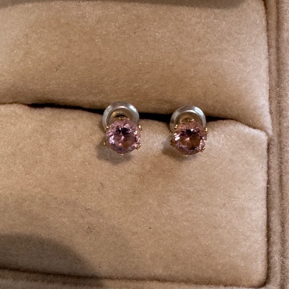 🌸 Elegant Vintage Dainty Pink Crystal Stud Earrings - Picture 2 of 16